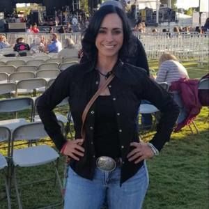 Meet your Posher, Marcela